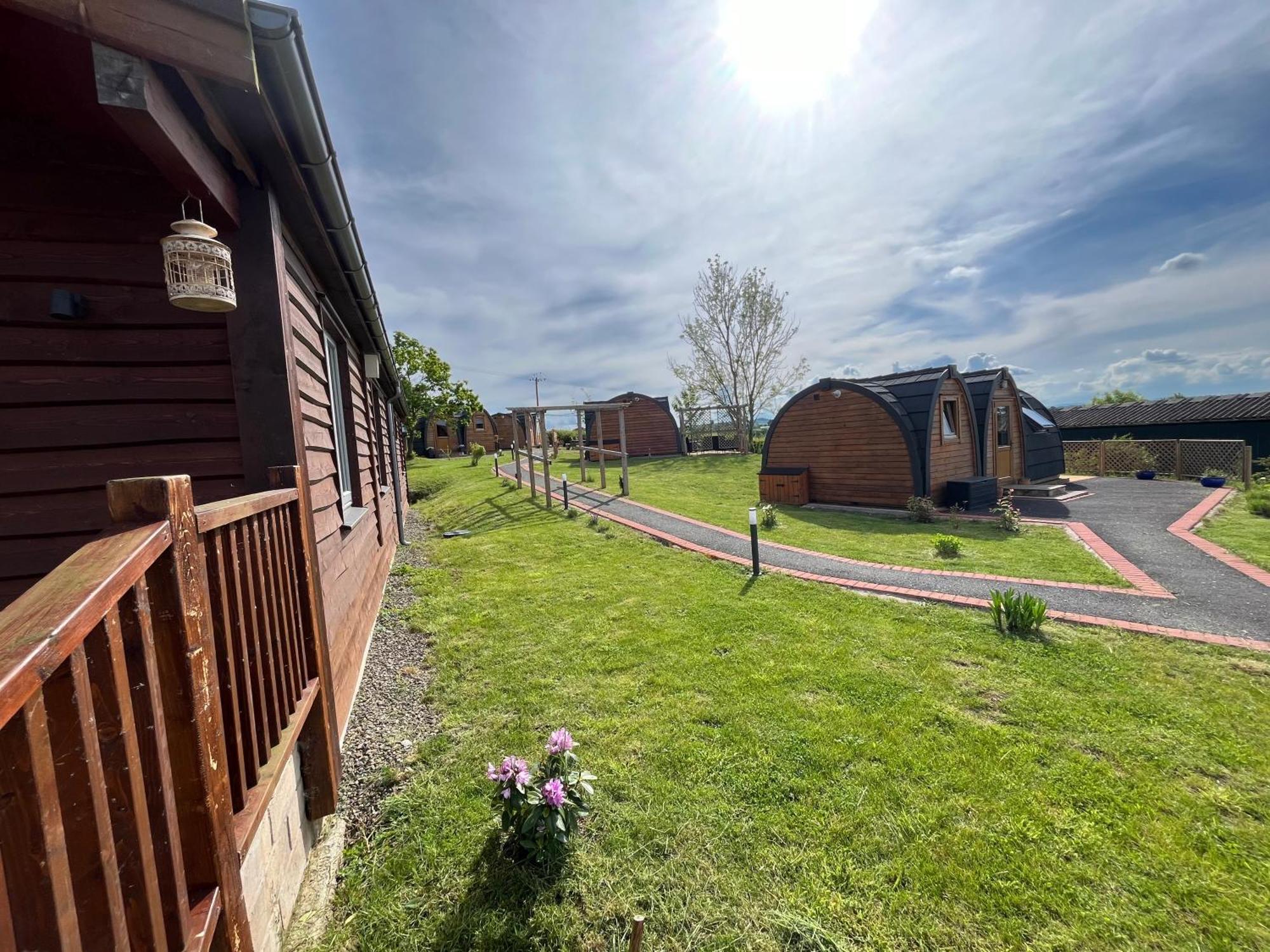 Hotel Hedgehog Glamping Pod School House Farm Leighton  Exterior foto